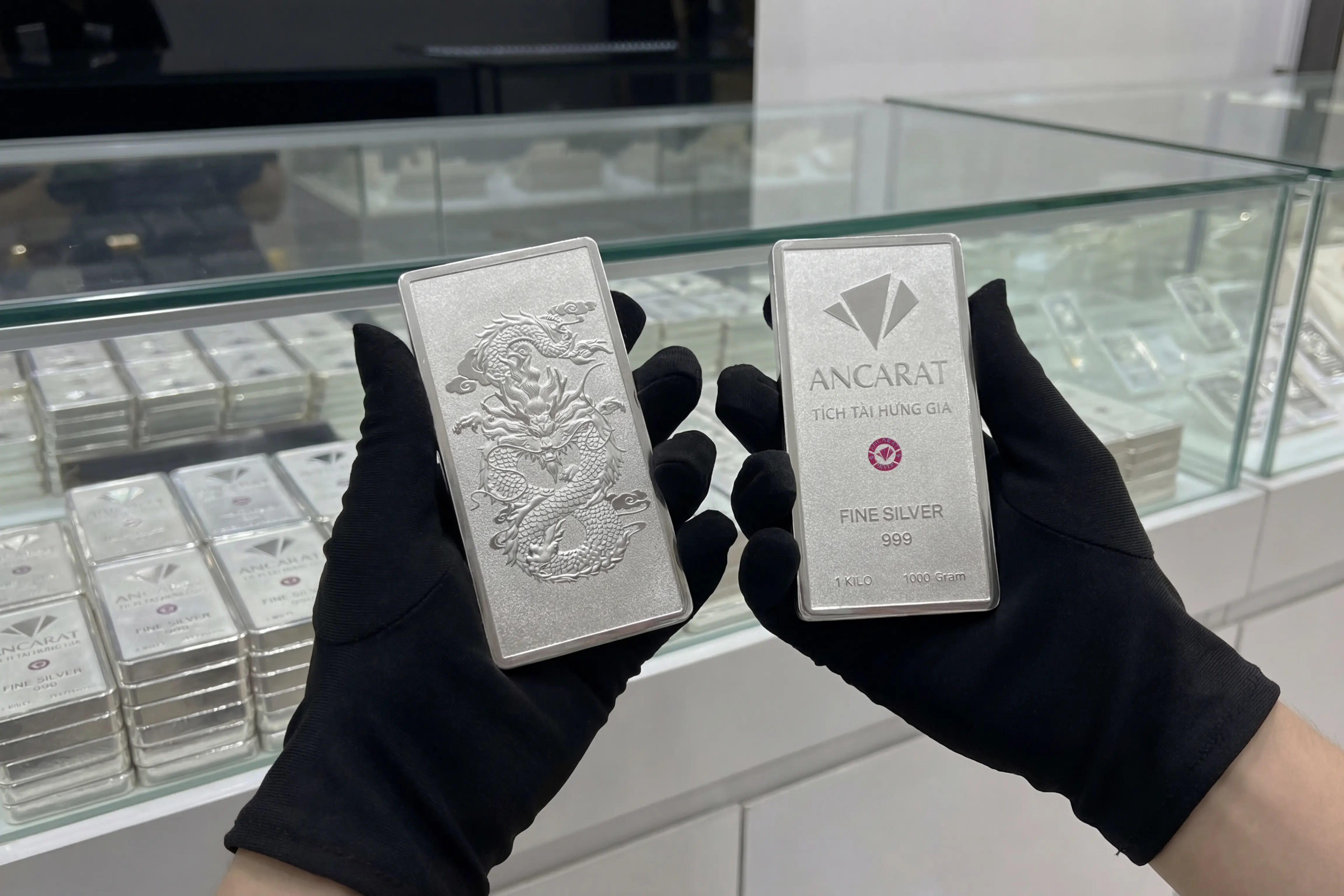 Ngân Long Quảng Tiến là tài sản thực cầm nắm được, không ảo như chứng khoán.