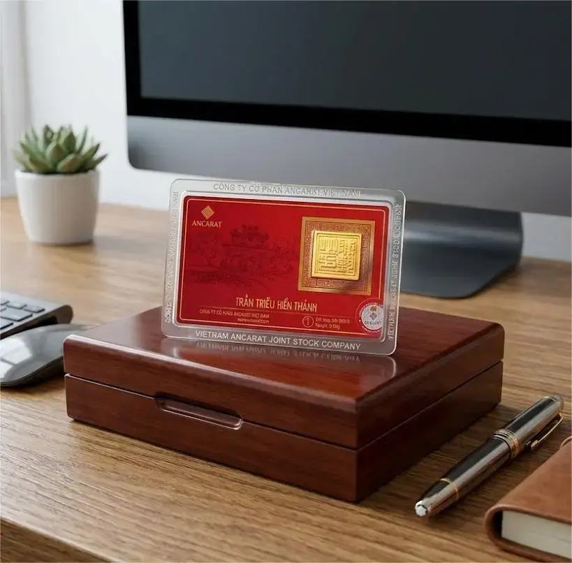 Vỉ vàng miếng Ancarat 1 chỉ Kim Ấn Trần Triều sang trọng và tinh xảo Vỉ vàng miếng Ancarat 1 chỉ Kim Ấn Trần Triều sang trọng và tinh xảo