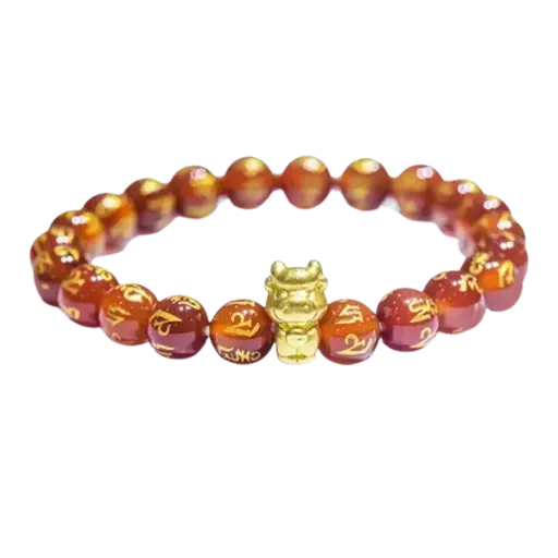 Vòng tay đá thạch anh đỏ khắc chữ phối charm vàng con giáp sửu – May mắn
